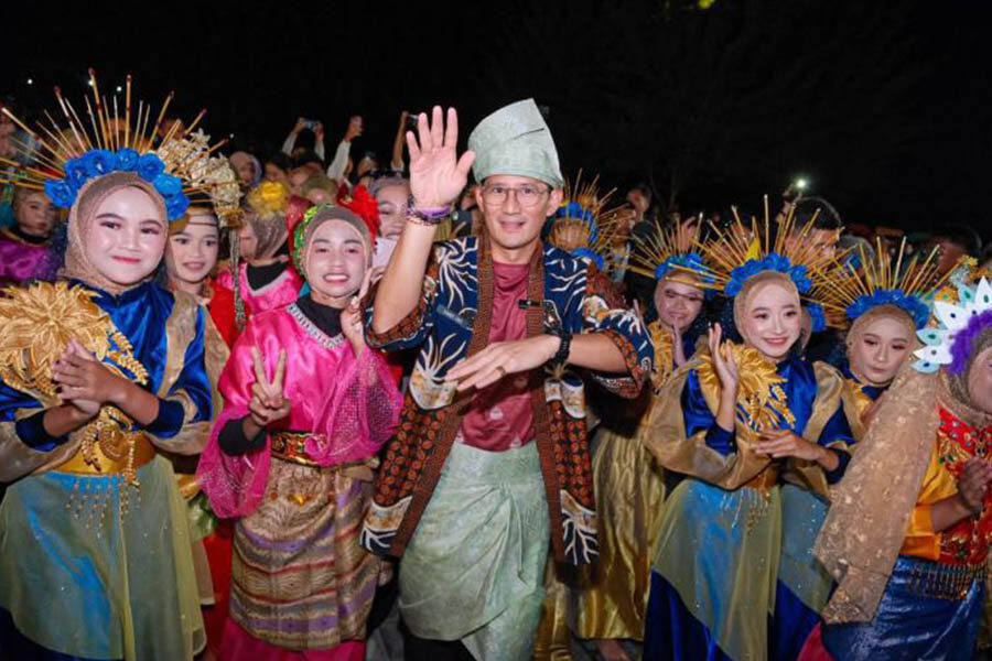 Berkah Kunjungan Sandiaga Uno ke Pantai Piwang